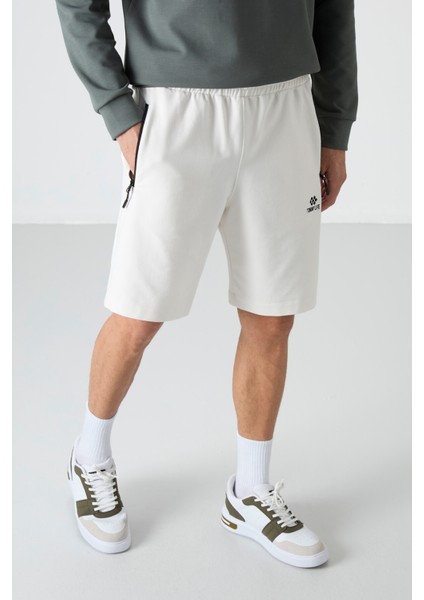 Ekru Gizli Fermuar Arka Cepli Bağcıklı Standart Kalıp Erkek Şort - 81136