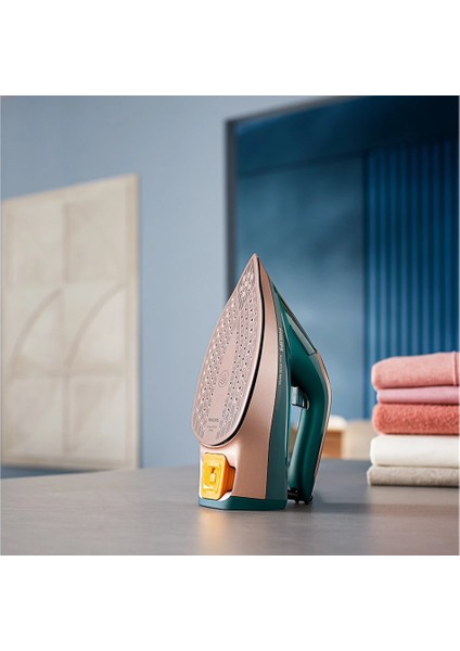 Harekete Duyarlı Akıllı Otomatik Buhar Özellikli Buharlı Ütü 3000W, 240 G Turbo Şok Buhar, Özel Kayma Teknolojisi + Tiftik Cihazı