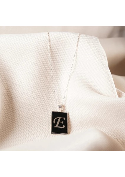 925 Ayar Gümüş Çerçeve Model Mineli Harfli Kolye Kadın / Erkek fiyatları