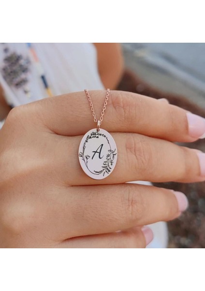 925 Ayar Gümüş Oval Gül Model Baş Harfli Kolye fiyatları