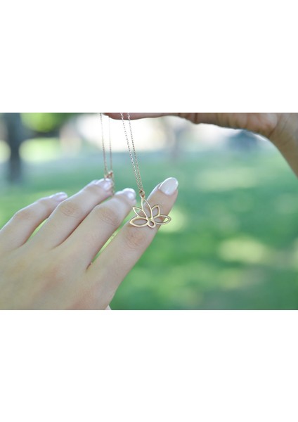 Kadın 925 Ayar Gümüş Rose Sonsuz Yaşamın Simgesi Lotus Çiçeği Kolye fiyatları