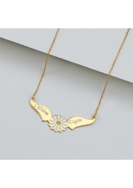 Kadın 925 Ayar Gümüş Kişiye Özel Isimli Kanatlı Papatya Kolye modelleri