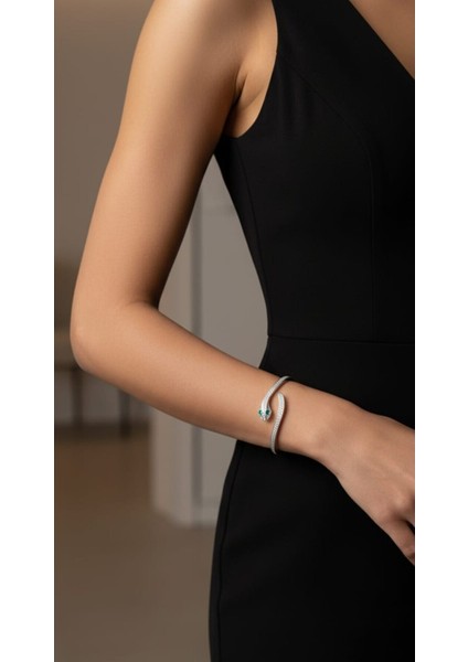 Esu Yilan Detay Kelepçe Bi̇lekli̇k