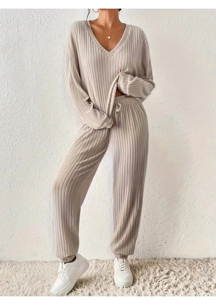 Kadın Uzun Kollu V Yakalı Kaşkorse Bluz ve Pantolon Ikili Takım fiyatları