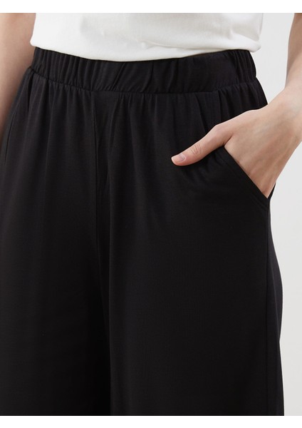 Yeni Sezon Beli Lastikli Kadın Şort fırsatları