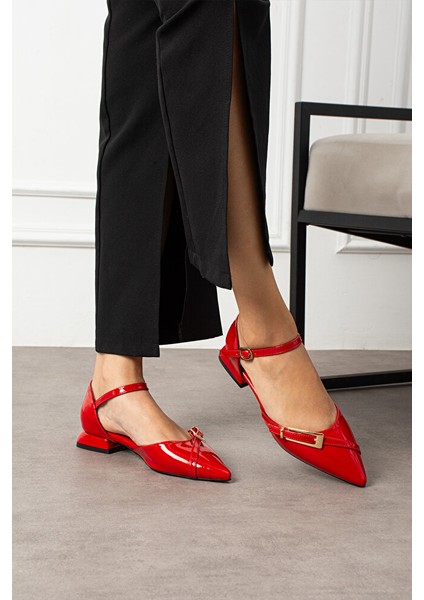 Kırmızı Rugan Bilekten Bağlamalı Altın Tokalı Sivri Burun Düşük Topuk Kadın Babet Ayakkabı fırsatları
