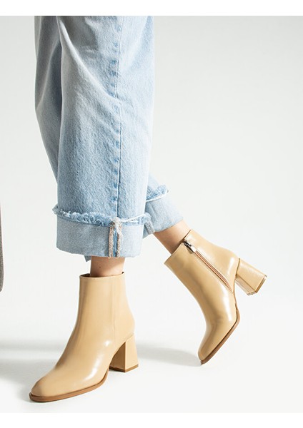Bej Suni Deri Kısa Bilekli Topuklu Bot – Kalın Topuklu Fermuarlı Şık Günlük Kadın Ayakkabı modelleri