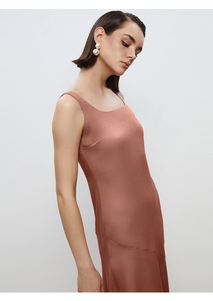 Yeni Sezon Kare Yaka Saten Abiye Elbise fiyatları