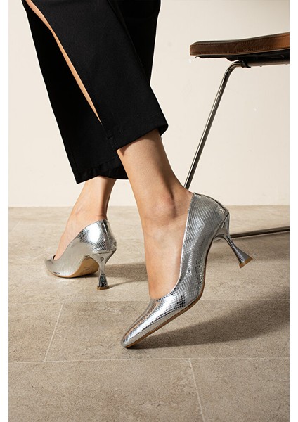 Gümüş Yılan Derisi Desenli Ince Topuklu Stiletto Şık Rahat Vegan Deri Kadın Topuklu Ayakkabı fırsatları