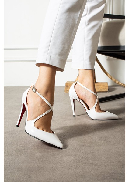 Beyaz Rugan Çapraz Bantlı Sivri Burun Ince Topuklu Kadın Stiletto Zarif Abiye Topuklu Ayakkabı
