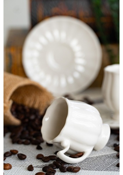 Lale 4 Parça 2 Kişilik Porselen Kahve Fincan Takımı