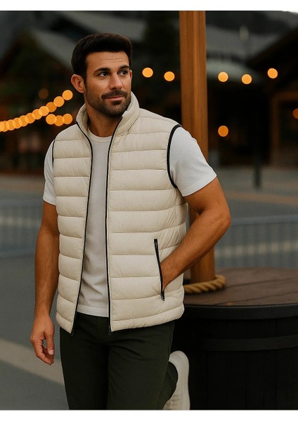 Erkek Astarlı Kışlık Cepli Fermuarlı Krem Şişme Yelek modelleri