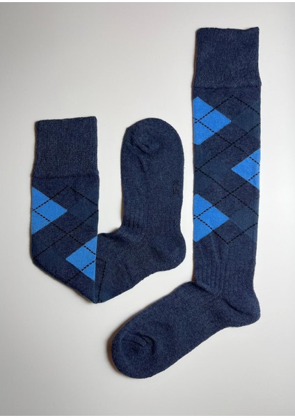 Havlu Tabanlı Ekoseli Dizaltı Çorap