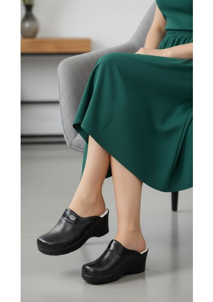 Siyah Delikli Dolgu Topuklu Kadın Sabo Ortopedik Hemşire Doktor Aşçı Günlük Terlik