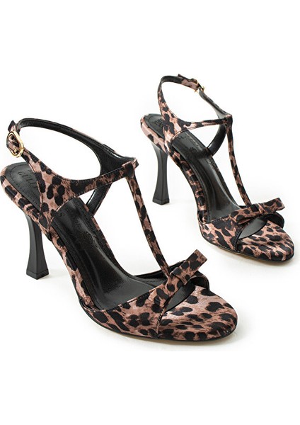Leopar Desenli Tokalı T Bantlı Açık Burun Ince Topuklu Abiye Stiletto Sandalet | Gece Şıklığı fiyatları