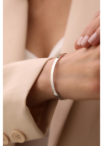 14 Ayar Altın Çivi Tasarım Kelepçe