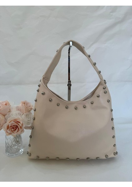 Metal Detaylı Kadın Omuz Çantası – Şık Deri Görünümlü Günlük ve Gece Kombinlerine Uygun Tasarım modelleri