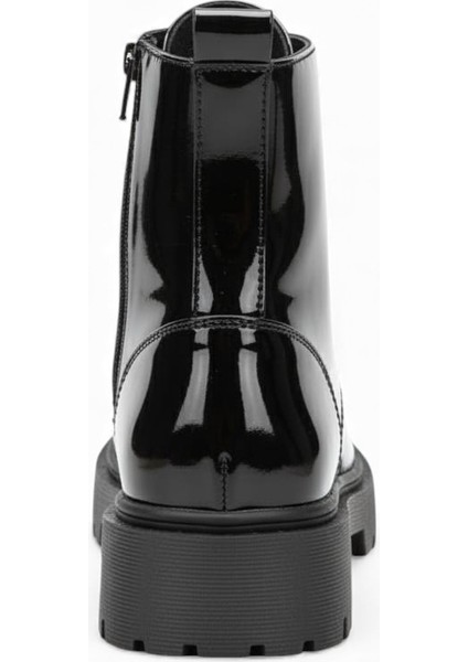 Kadın Metal Toka Detaylı Rugan Bağcıklı Fermuarlı Bot