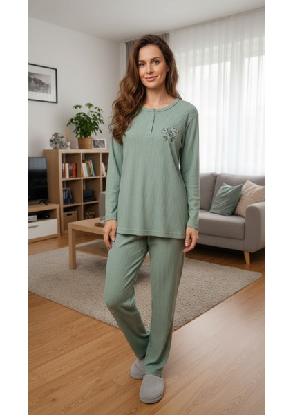Mini Çiçek Desenli Raporlu Kadın Pijama Takım Yeşil
