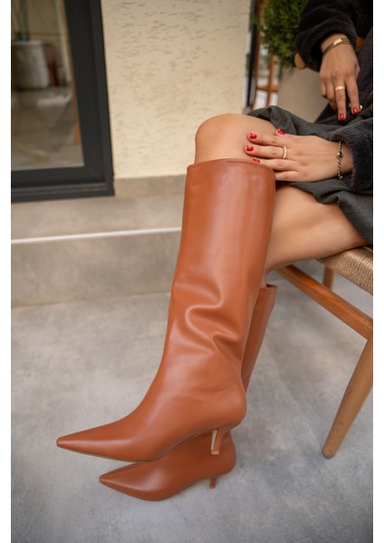 Polka Taba Deri Kadın Sivri Burun Düz Çizme fiyatları