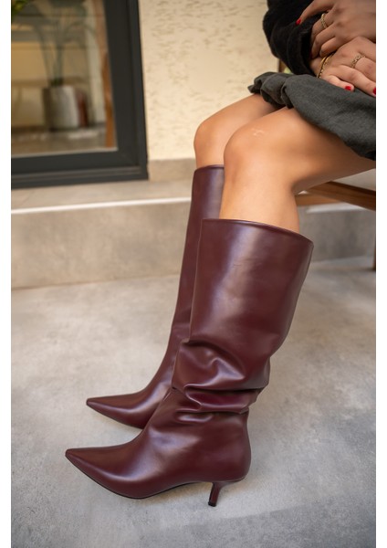Polka Bordo Deri Kadın Sivri Burun Düz Çizme fiyatları