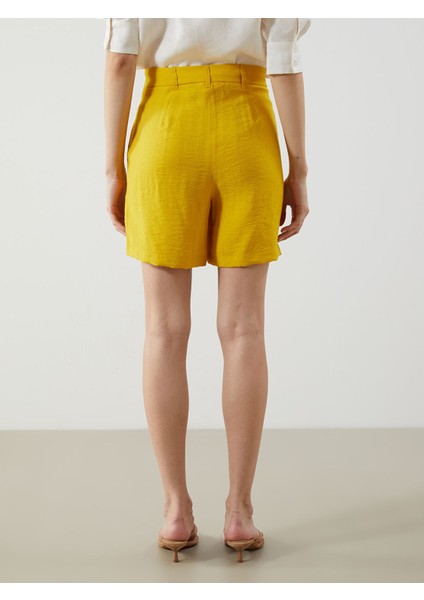 Yeni Sezon Standart Fit Kadın Şort fırsatları