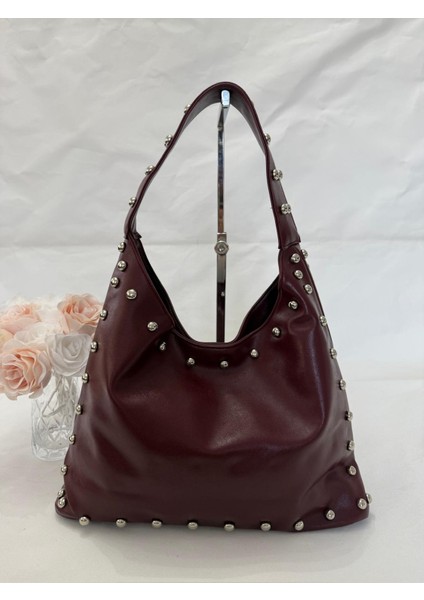 Metal Detaylı Kadın Omuz Çantası – Şık Deri Görünümlü Günlük ve Gece Kombinlerine Uygun Tasarım fiyatları