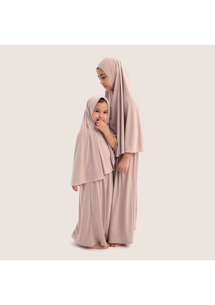 Kız Çocuk Iki Parça Namaz Takımı