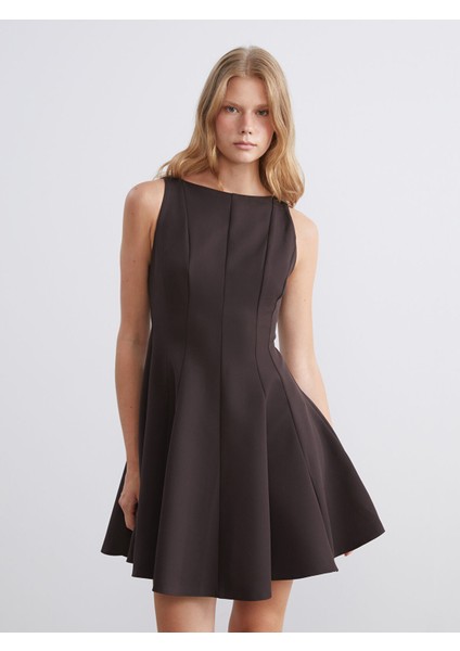 Yeni Sezon Kayık Yaka Belden Oturtmalı Mini Elbise