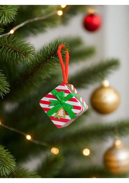 Hediye Paketi Şeklinde Yılbaşı Ağaç Süsü Metal Hediye Kutusu Kırmızı-Beyaz 6 cm