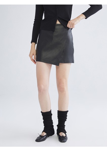 Yeni Sezon Dar Fit Kadın Deri Görünümlü Şort Etek fiyatları