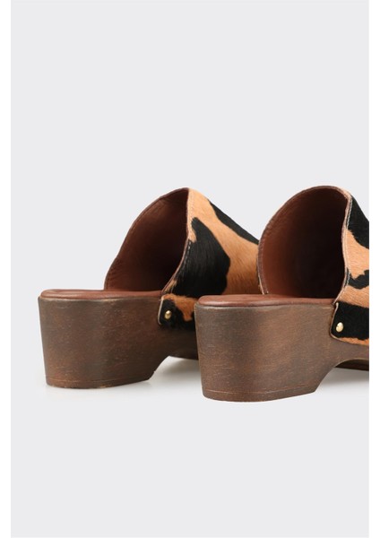 Taba Hayvan Desenli Deri Kadın Terlik fırsatları
