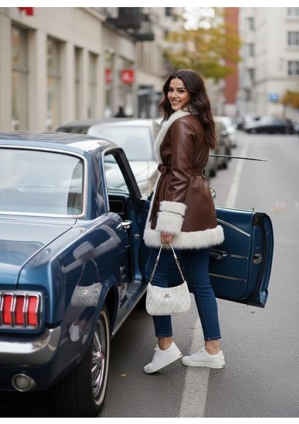 Kadın Tüylü Kemerli Içi Astarlı Deri Kahverengi Ceket modelleri