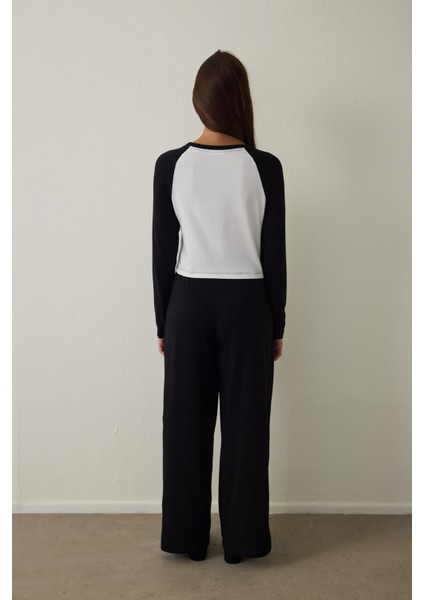 Kırık Beyaz Kuromi Baskılı Kayık Yaka Pamuklu Uzun Kollu Pijama Takımı fırsatları