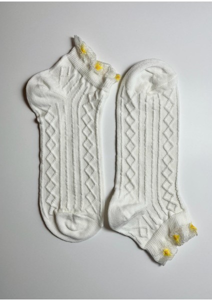 Örgü Kabartmalı Dantel Detaylı Pamuklu Kadın Çorabı fiyatları