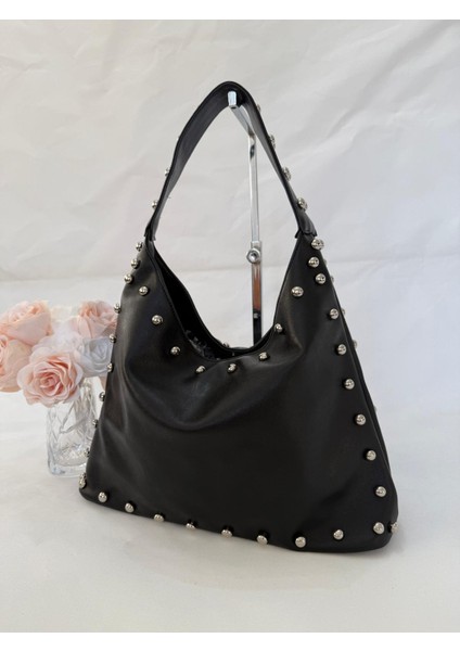 Metal Detaylı Kadın Omuz Çantası – Şık Deri Görünümlü Günlük ve Gece Kombinlerine Uygun Tasarım modelleri