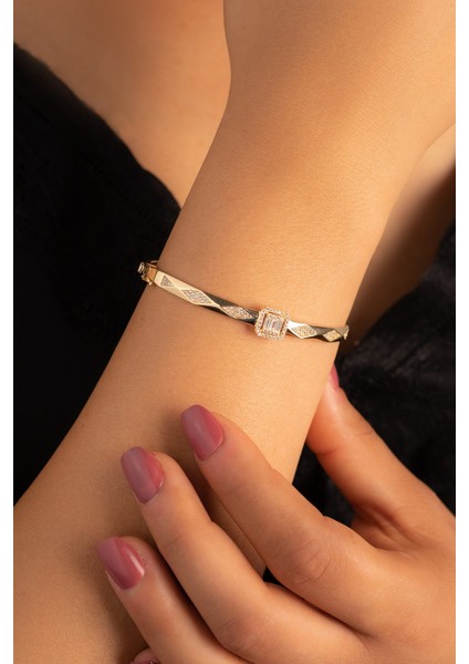 Altın Kare Baget Kelepçe Bilezik fiyatları