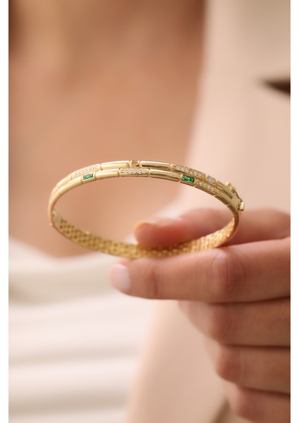 14 Ayar Altın Çift Sıra Yarı Taşlı Zümrüt Kelepçe modelleri