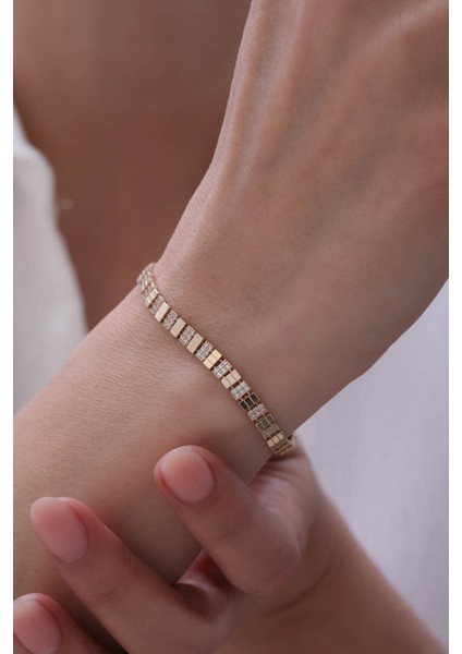 14 Ayar Altın Taşlı Modern Bileklik