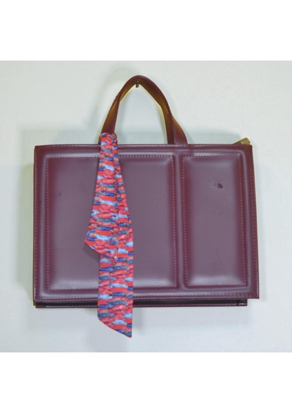 Kadın Fular Detaylı Kutu Form Deri Görünümlü Omuz Çantası – Şık Günlük Model