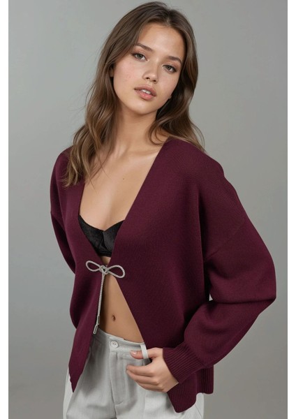 Kadın Fiyonk Detaylı V Yaka Triko Hırka Bordo Kırmızı fiyatları