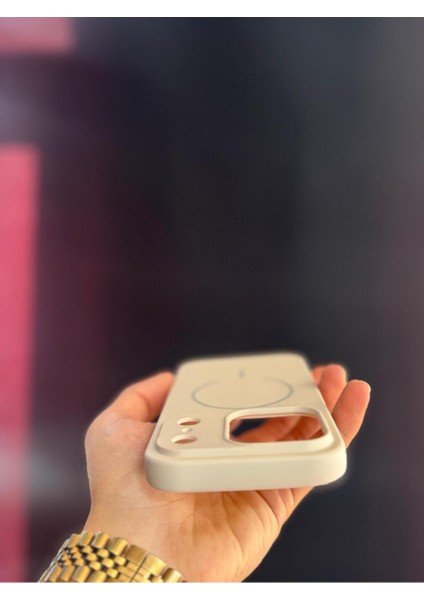 Iphone 17 Pro Max Uyumlu Desert Gold Sert Silikon ve Içi Kadife Magsafe Kılıf modelleri