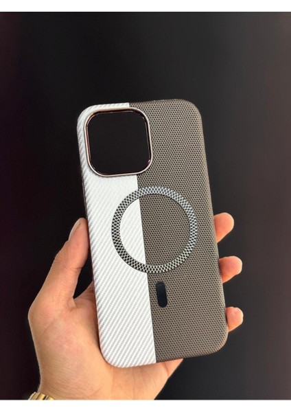 Iphone 11 Uyumlu Siyah Beyaz Sert ve Içi Kadife Suni Deri Magsafe Kılıf