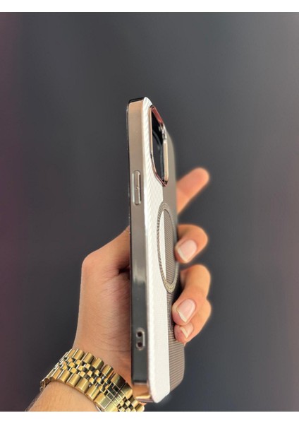 Iphone 11 Uyumlu Siyah Beyaz Sert ve Içi Kadife Suni Deri Magsafe Kılıf modelleri