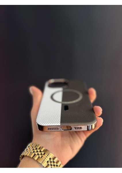 Iphone 11 Uyumlu Siyah Beyaz Sert ve Içi Kadife Suni Deri Magsafe Kılıf