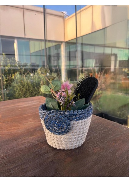 Gül Detaylı Hasır Görünümlü El Yapımı Mini Sepet – Lacivert - Beyaz