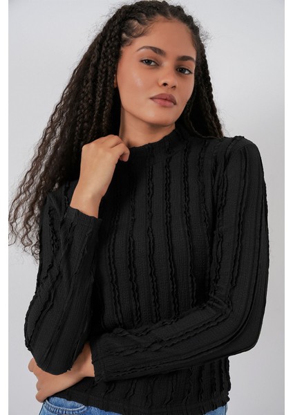 Kadın Bdart Dokulu Slim Fit Dik Yaka Bluz Siyah