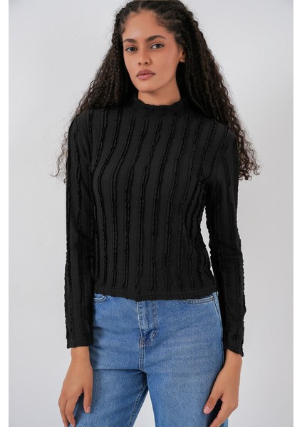 Kadın Bdart Dokulu Slim Fit Dik Yaka Bluz Siyah fırsatları