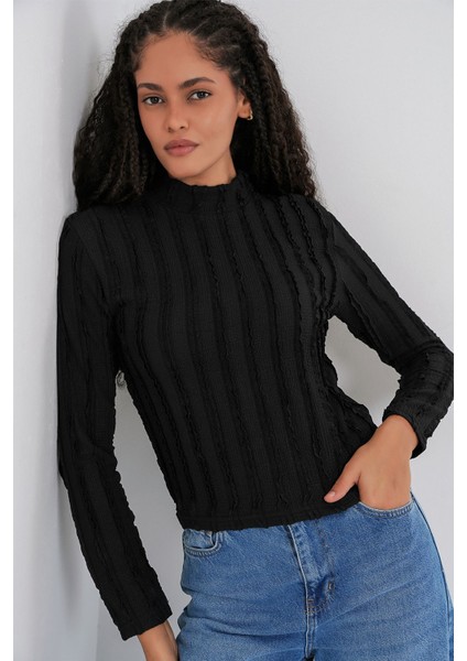Kadın Bdart Dokulu Slim Fit Dik Yaka Bluz Siyah indirimleri