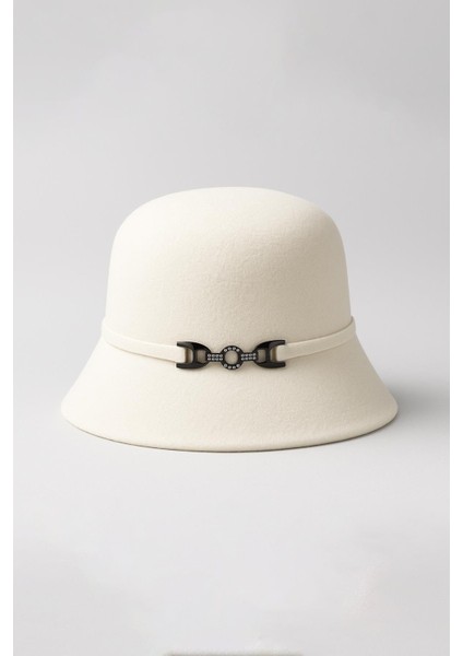 Kadın Yün Cloche Bucket Şapka – Zincir Tokalı Modern Tasarım fiyatları